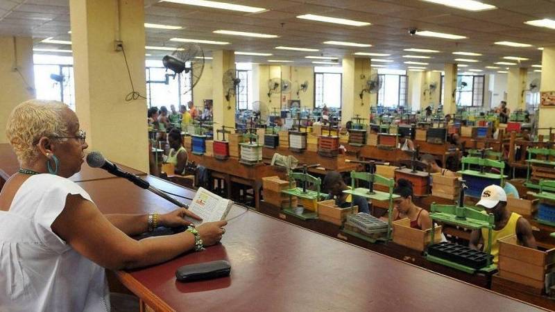 The Unusual Job of the Cigar Factory Reader