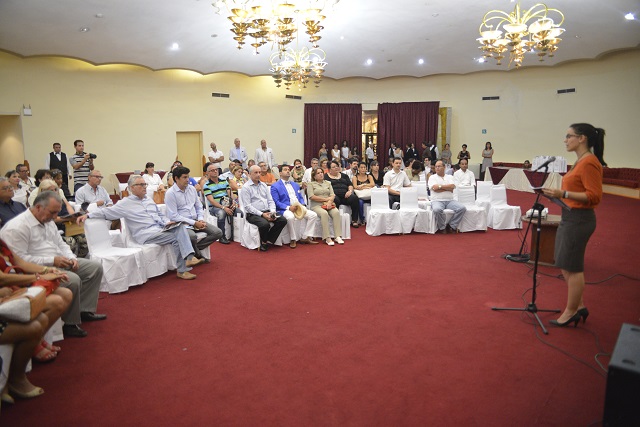 Excelencias Magazine Launches Special Issue at the Riviera Hotel