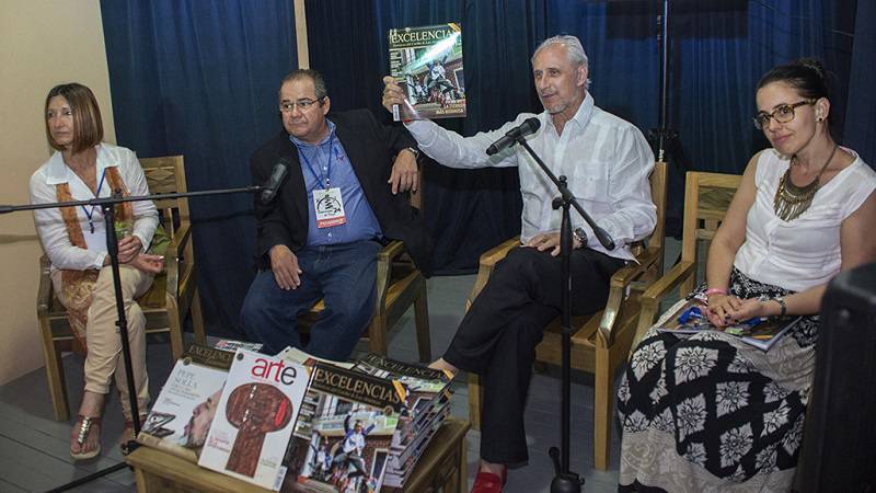 Excelencias Magazines Presented at FITCuba 2017 in Holguin